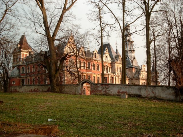 schlossaussen033.jpg